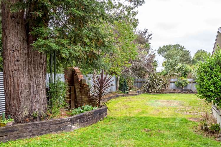 16a Clifton Avenue Carterton_17