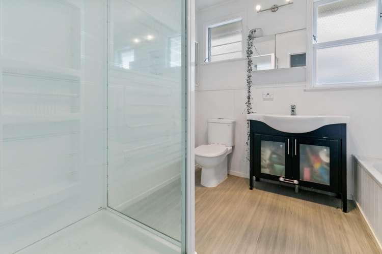 14 Riverpark Crescent Henderson_11