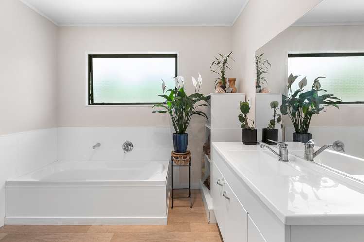 6 Morton Place Leamington_10