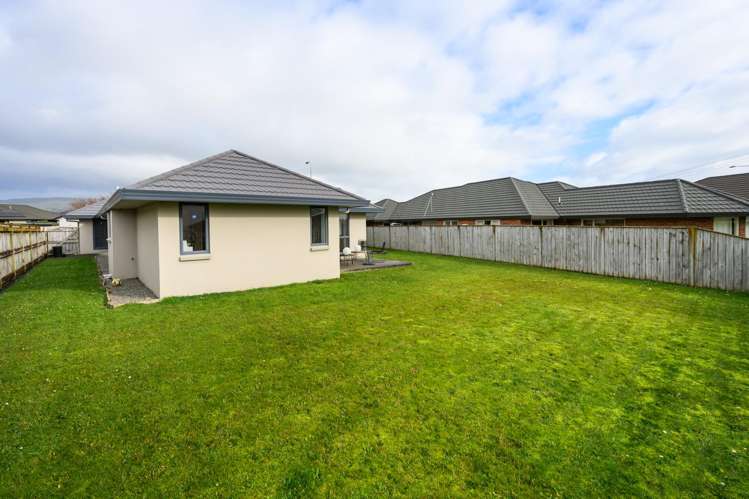 161 Pacific Drive Fitzherbert_19