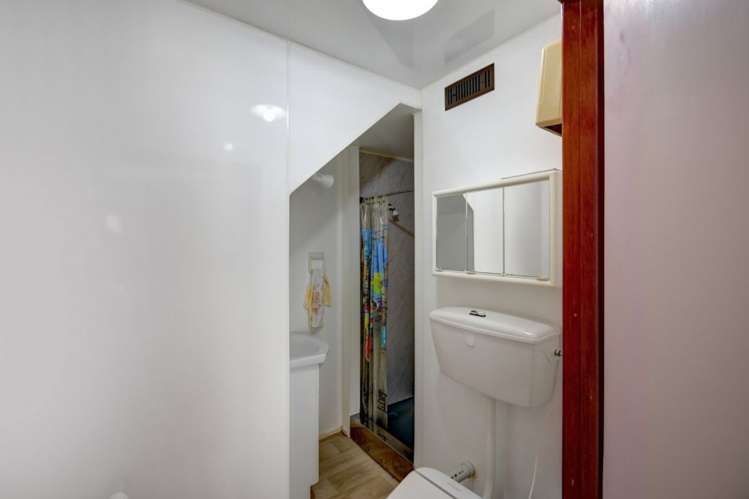 55 Glendining Avenue North East Valley_19