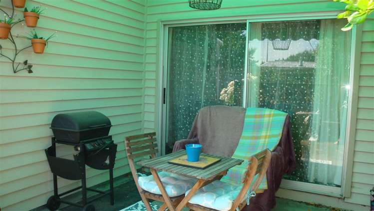 53 Raymond Street West End_11