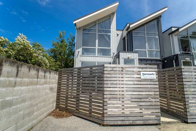 A Fantastic Opportunity in Tawa - Act Fast!