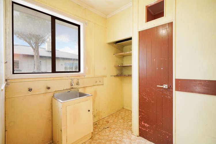 669 Tweed Street Newfield_12