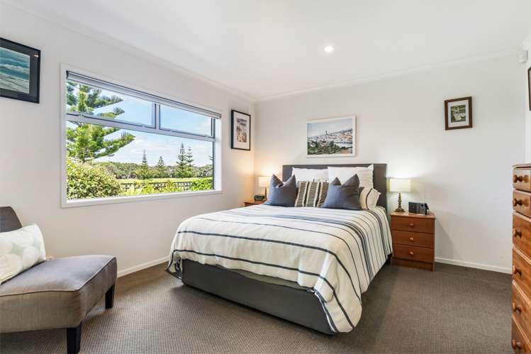 18a Centreway Road Orewa_11