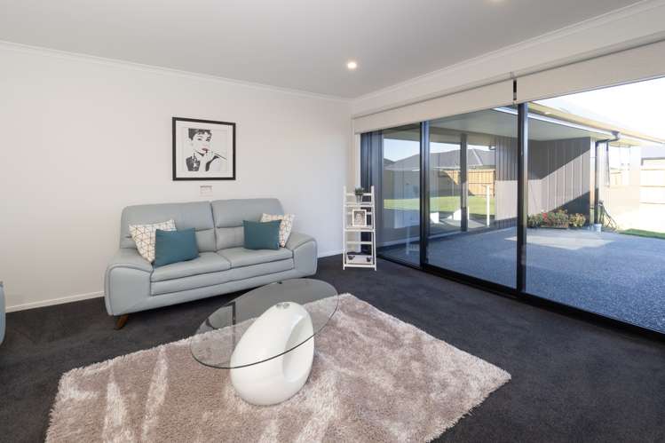 8 Redhaven Rise Netherby_10