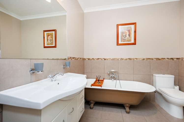 808 Kimbolton Road Feilding_14