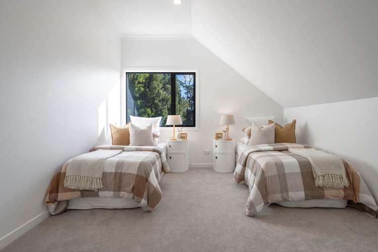 35 Churchouse Road Greenhithe_16