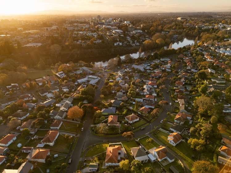 22 Plunket Terrace Hamilton East_13
