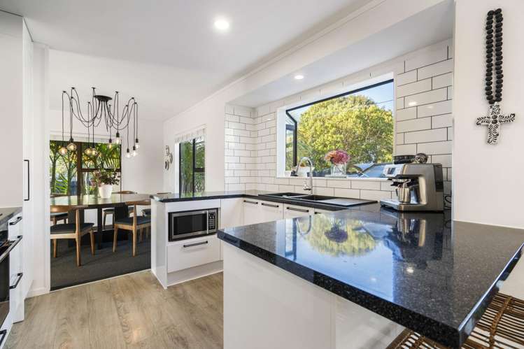 2/21 Gosford Drive Botany Downs_2