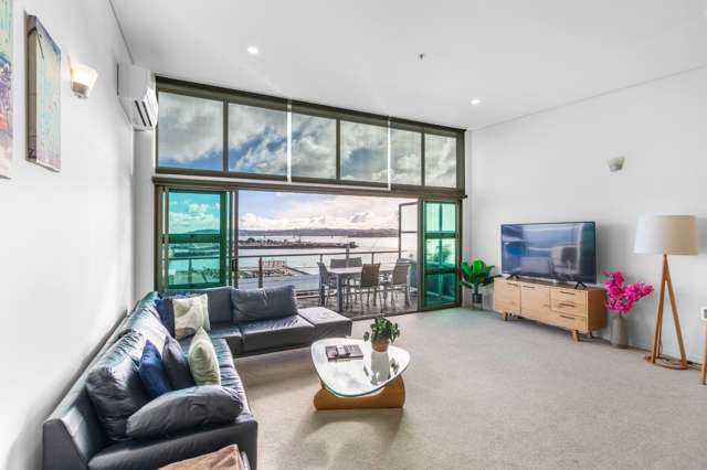 Corner Waterfront Apartment