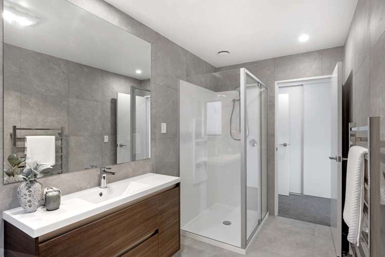 61 Riukiuta Ave Three Kings_21