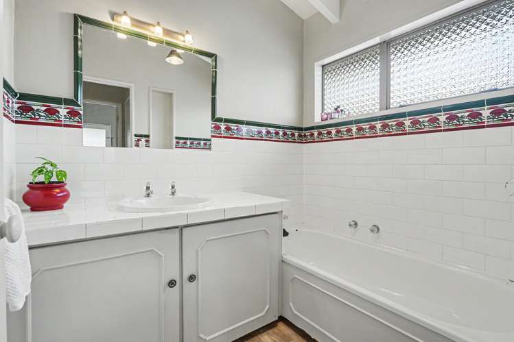13 Awanui Place Welcome Bay_14
