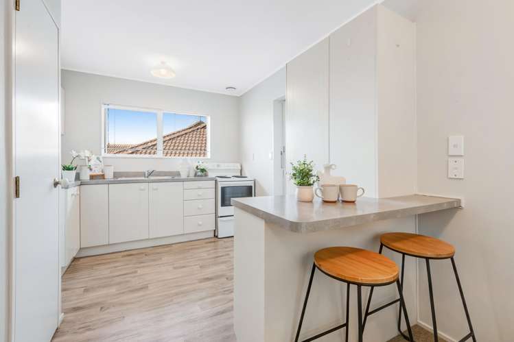 130M Lakeside Drive Orewa_11