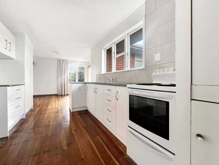 10 Somerset Crescent 10923_2
