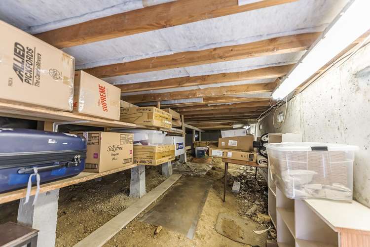 5 Ridd Crescent Karori_13