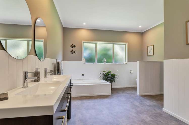 82 Clearview Road Lepperton_24