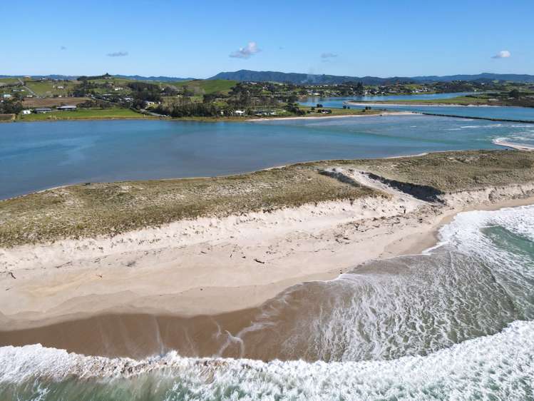 353 Cove Road Waipu_29