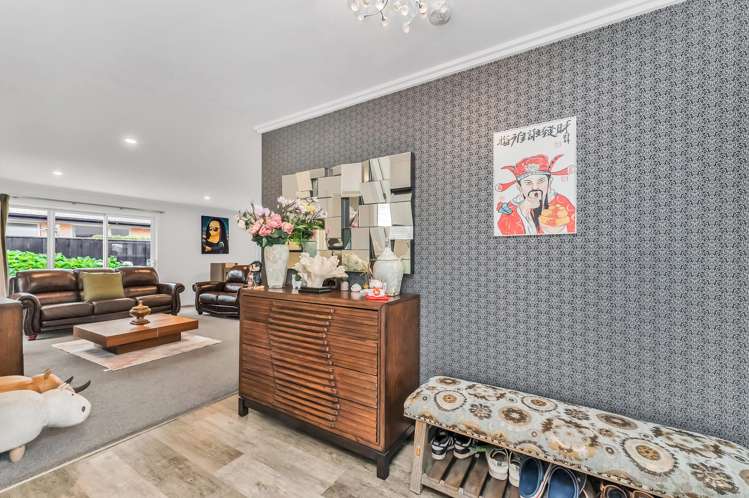 2 Highworth Crescent_2