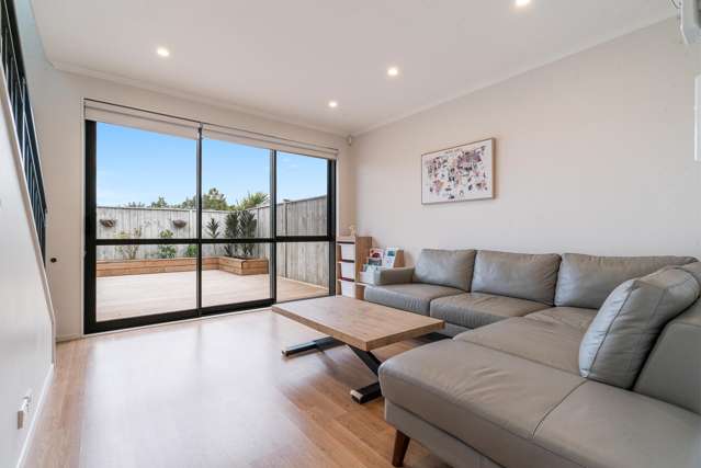 29 Matairangi Avenue Totara Heights_2