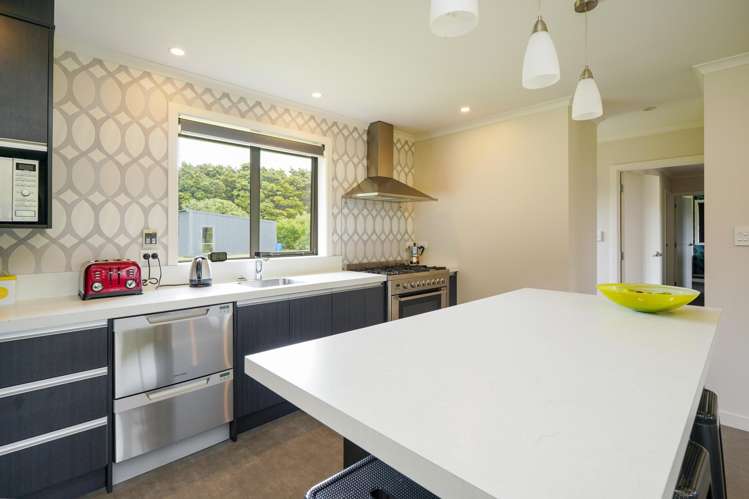 94 Ariki Avenue Otatara_6