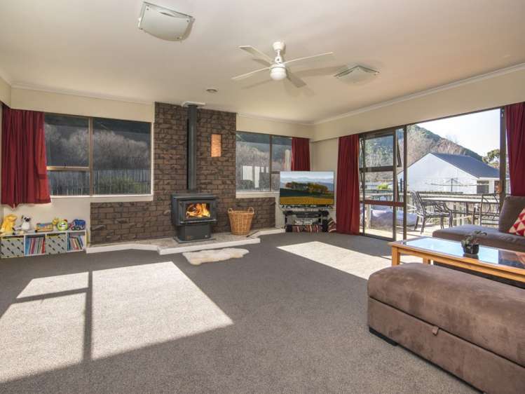 16 The Anchorage Waikawa_5