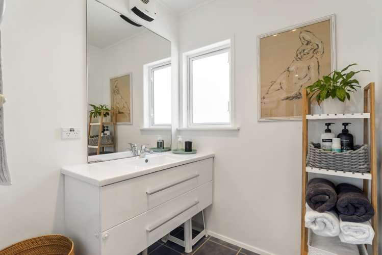 34 Tiri Tiri Road Birkdale_7