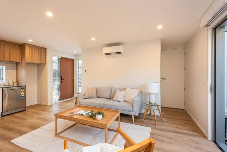 4/6 Strauss Place Somerfield_7