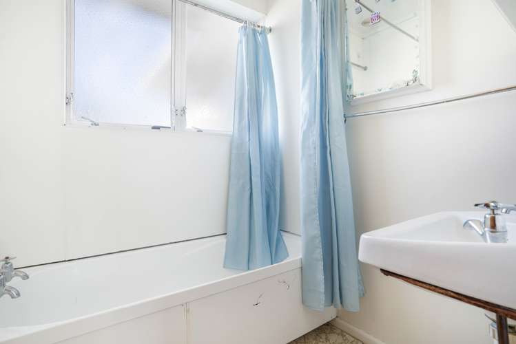 56 Stuart Crescent Masterton_6