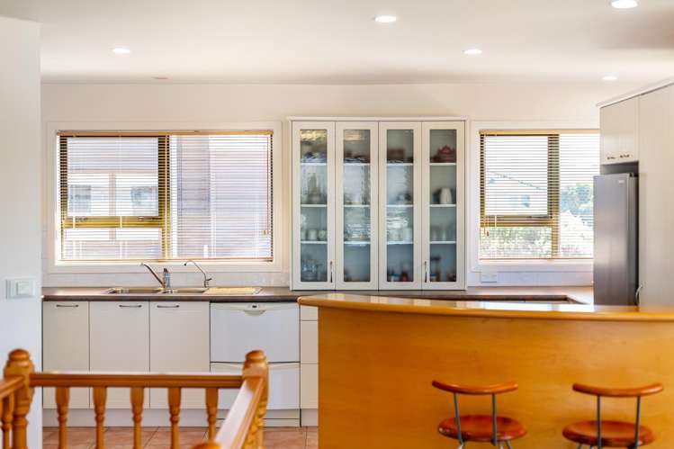 6 Tamahine Street Maupuia_9
