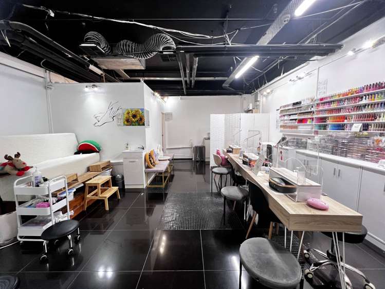 Unit 2J/239 Queen Street City Centre_4