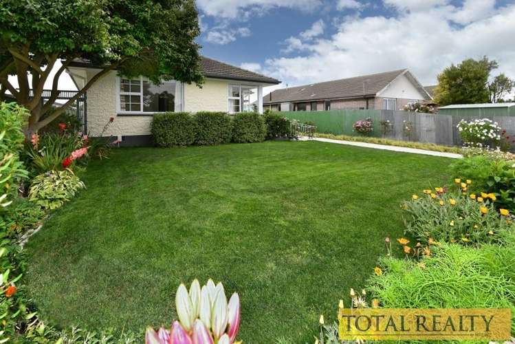 8 Dunstan Crescent Hornby_16