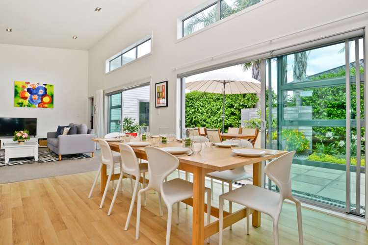 56 Somerton Drive Huntington_4