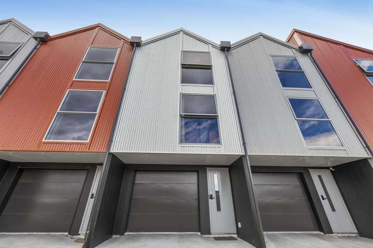 8/20 Henderson Street Mornington_18