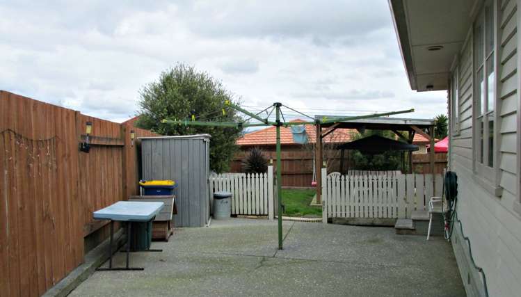 7 Mackenzie Street Te Atatu South_1