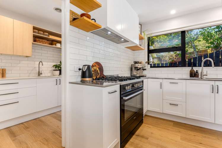 86 Field Street Silverstream_10