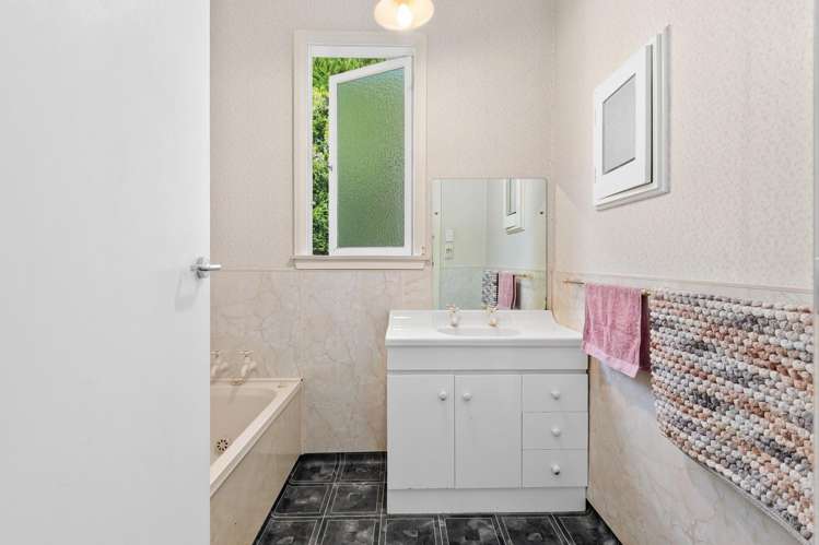 344 Lake Station Road Wanstead_17