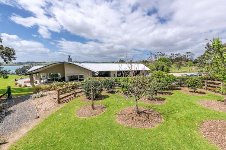 389 Clifton Road Whitford_25