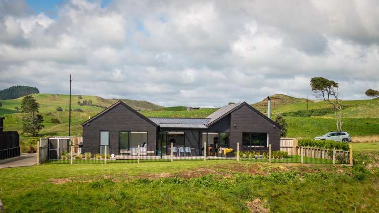 15 Ruruhi Street Raglan_33