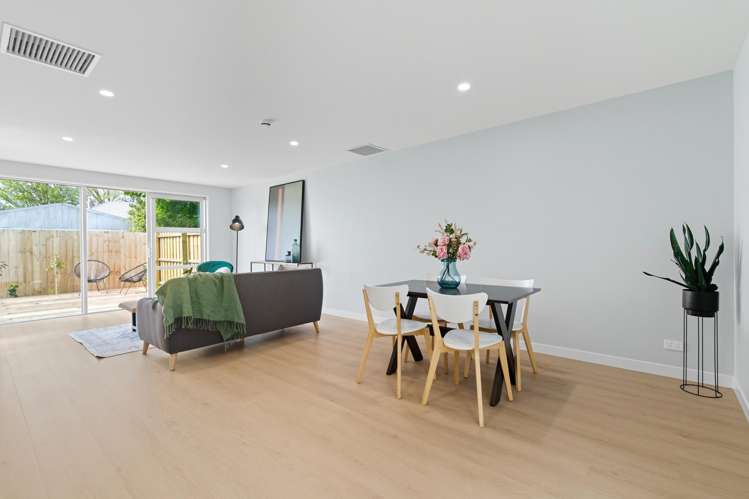 Units 1- 4/89 Jerrold Street North Addington_10