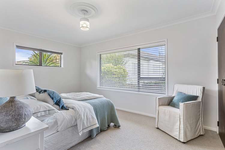 2/102 Rathgar Road Henderson_14