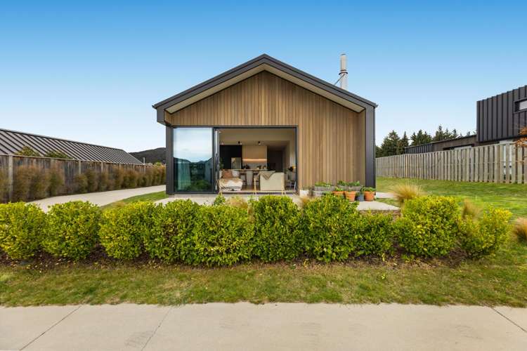 18 Robrosa Street Wanaka_1