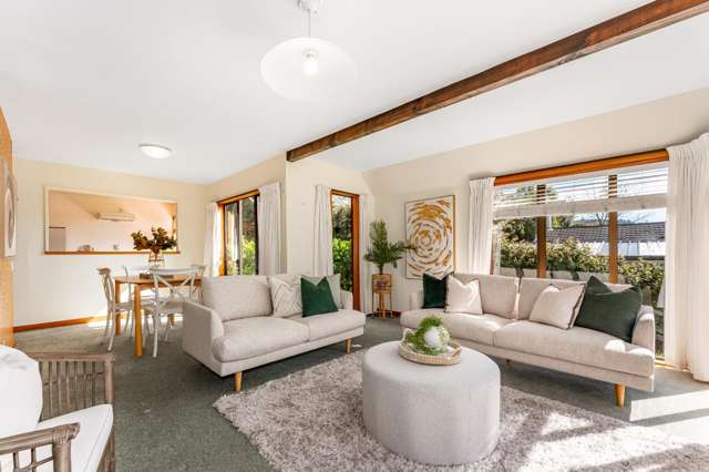 1 / 8 Roscoe Terrace 1365_1