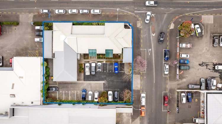 310 Avenue Road East Hastings Central_14