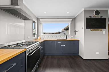 32 Robinson Crescent_1