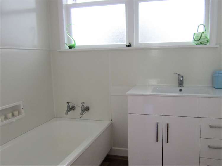 8 Flora Street Paeroa_7