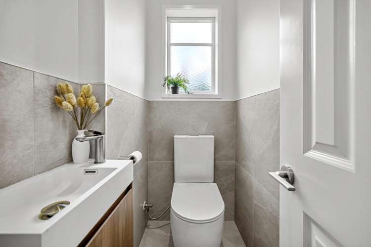 82 The Drive Epsom_14