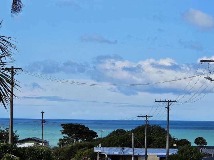 13 Kowhai Street Kaka Point_17