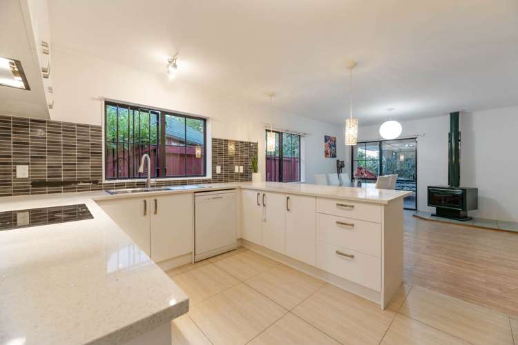 10 Midvale Place Pakuranga Heights_22