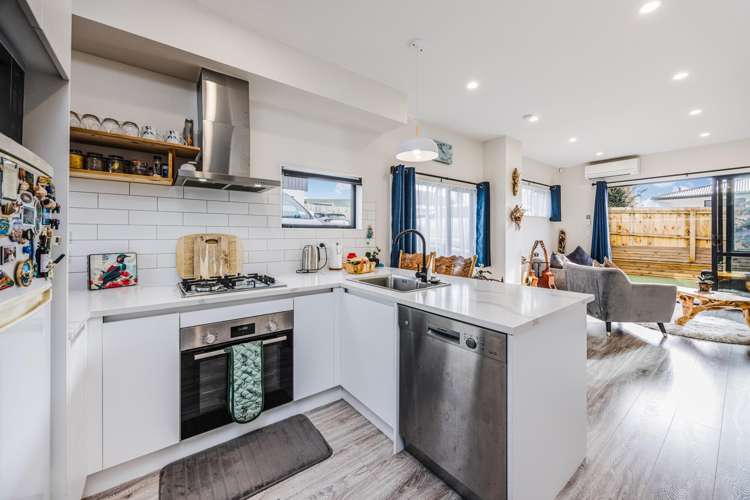 8/6 Hepburn Road Glendene_8